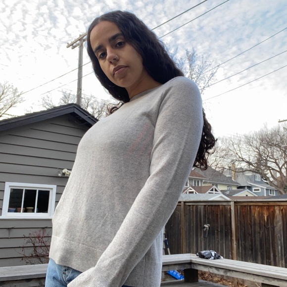 Club Monaco - Cashmere Sweater - Picture 2 of 4